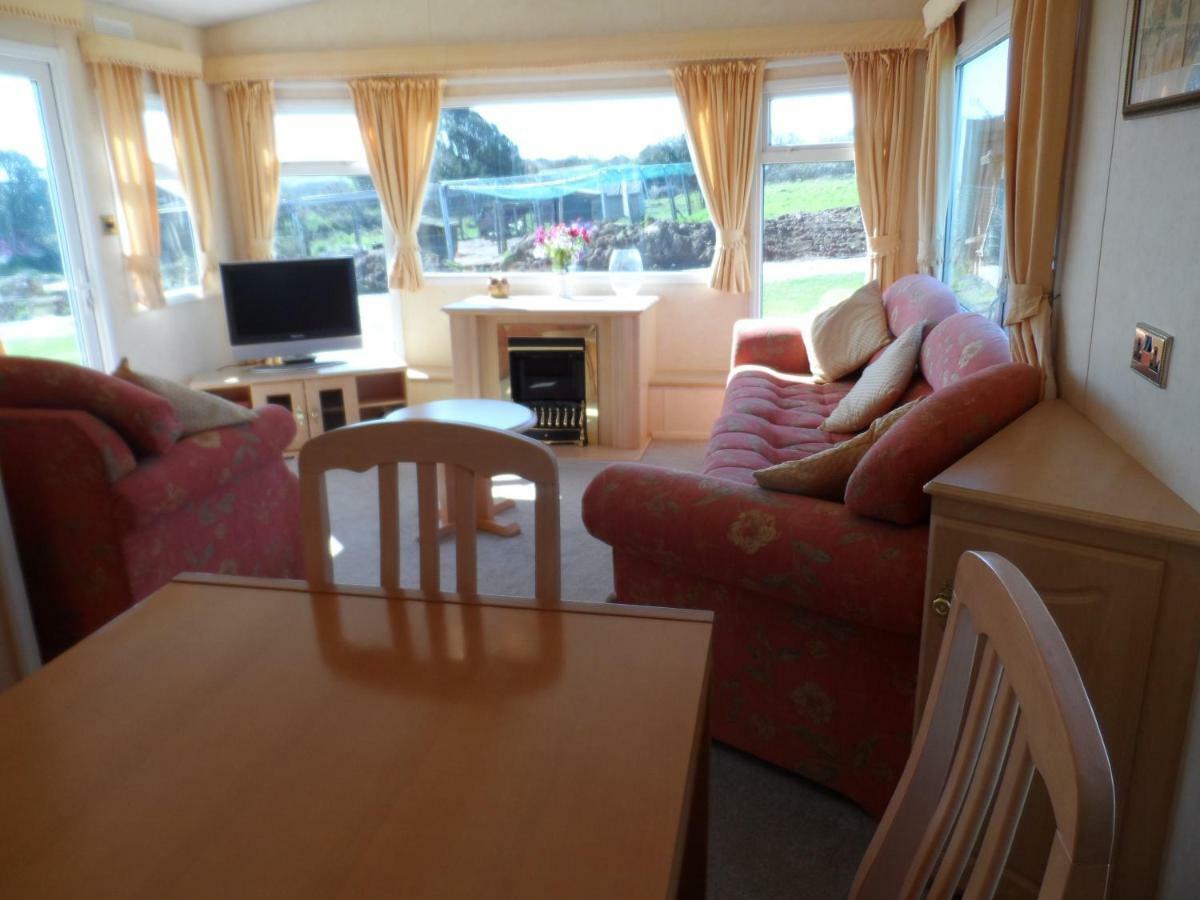 Luxury Mobile Home Near Perranporth Situated On A Quiet Farm Truro Kültér fotó
