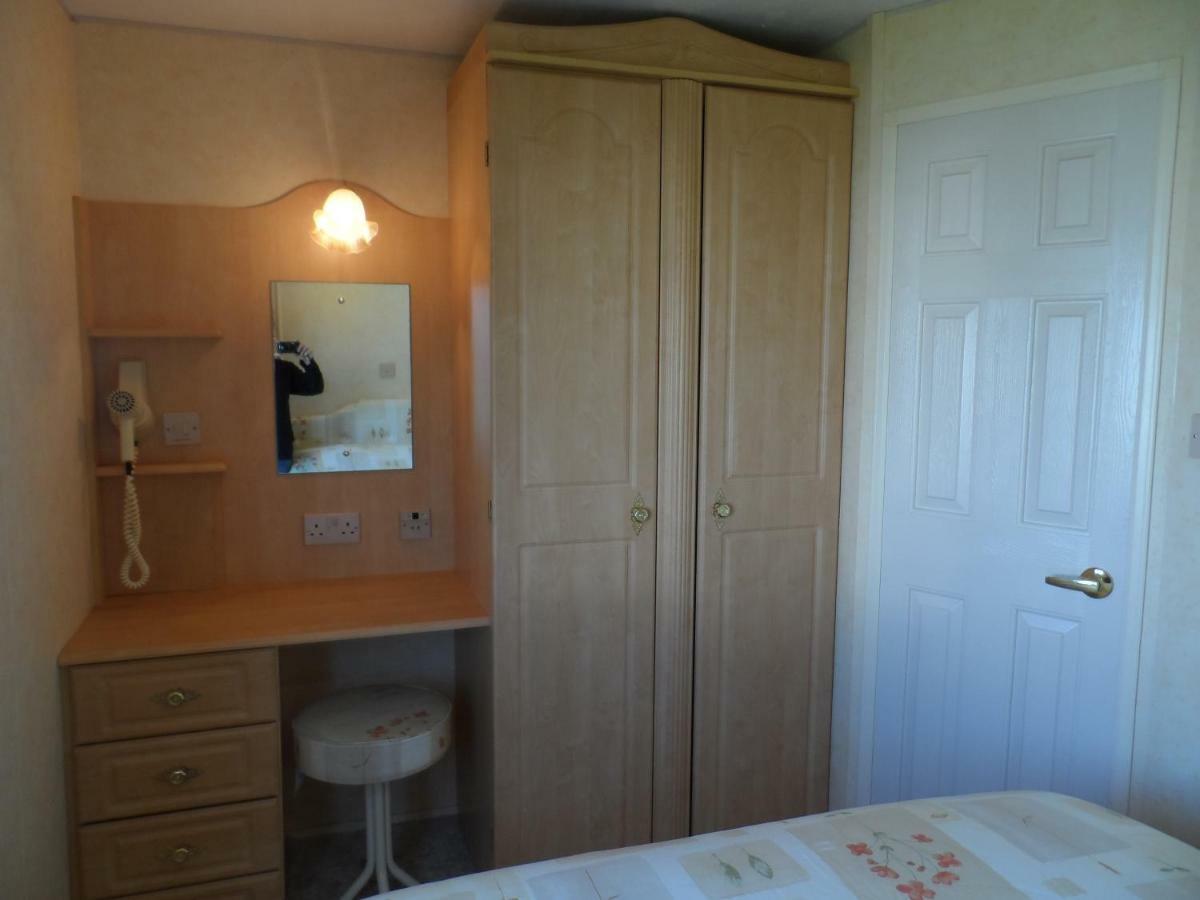 Luxury Mobile Home Near Perranporth Situated On A Quiet Farm Truro Kültér fotó